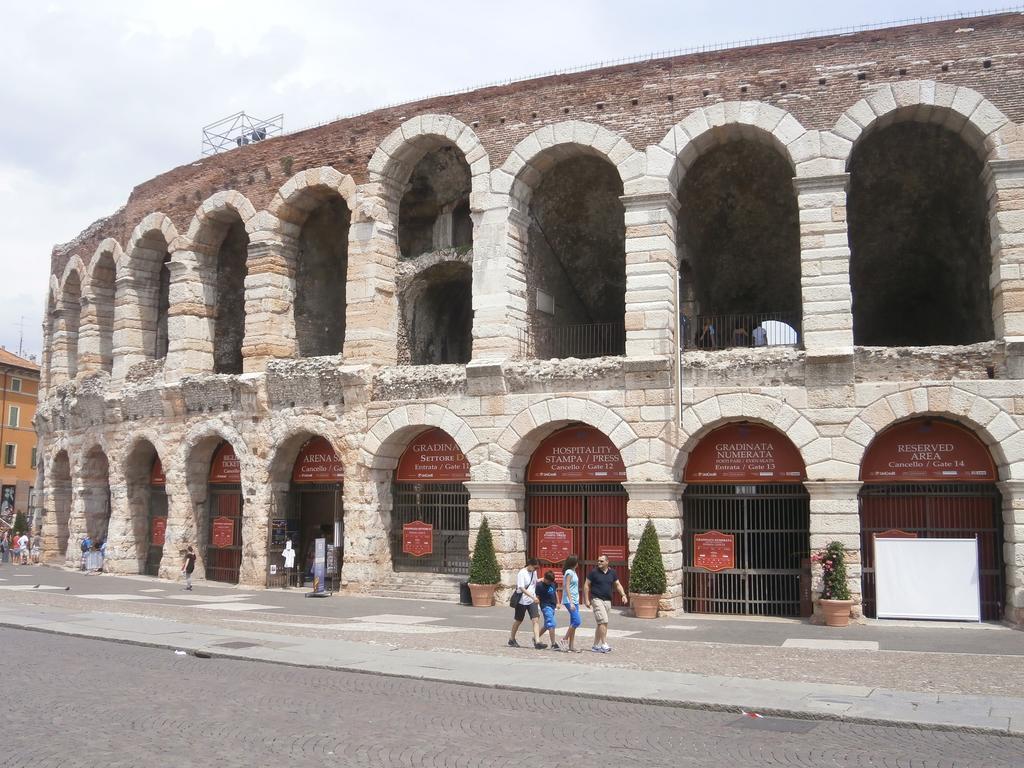 Romeo'S Guest House Verona Exterior foto
